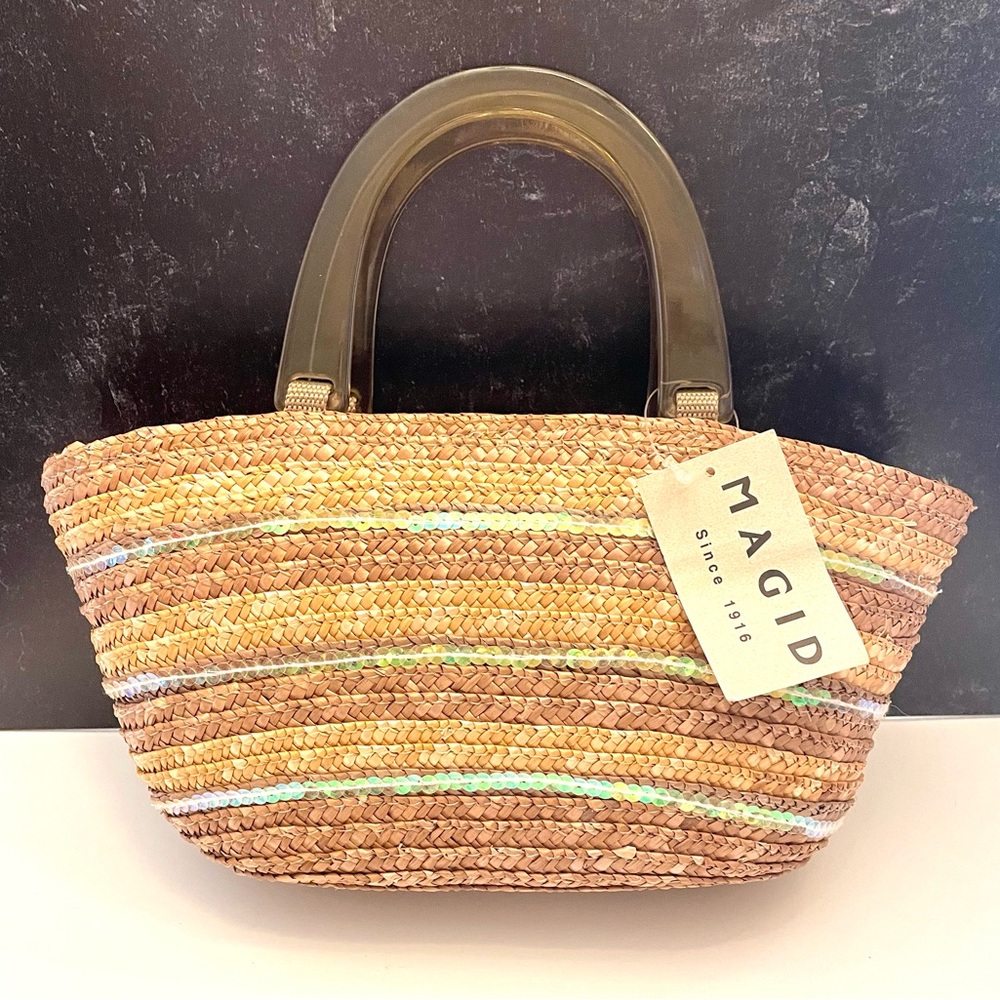 Cute little jute bag by Magid.